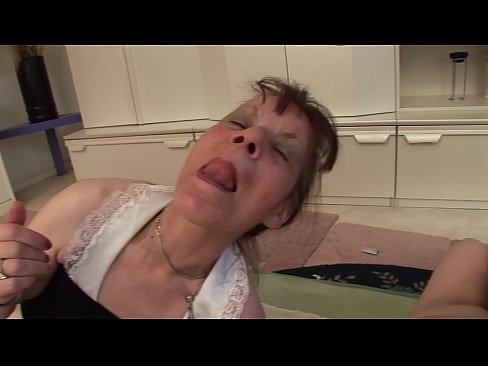 ❤️ Deux grands-mères et un grand-père font une partie à trois ❤️ Vidéo de porno at fr.xxxtun.ru ️❤